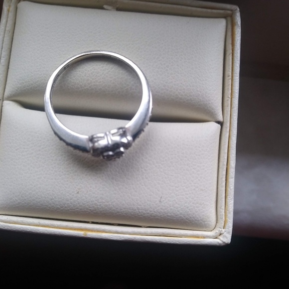 1/10 karat diamond white gold ring size 7 - Picture 3 of 4